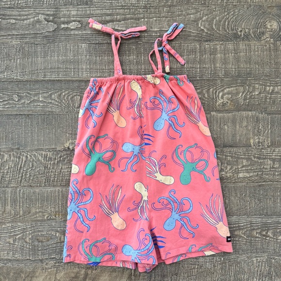 Tea Collection Octopus Oasis Tie Shoulder Romper 10 (fit 7) - Picture 7 of 8